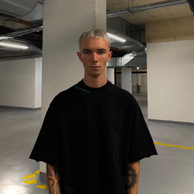 Kálmi portréja a PATRON XIII szalonban